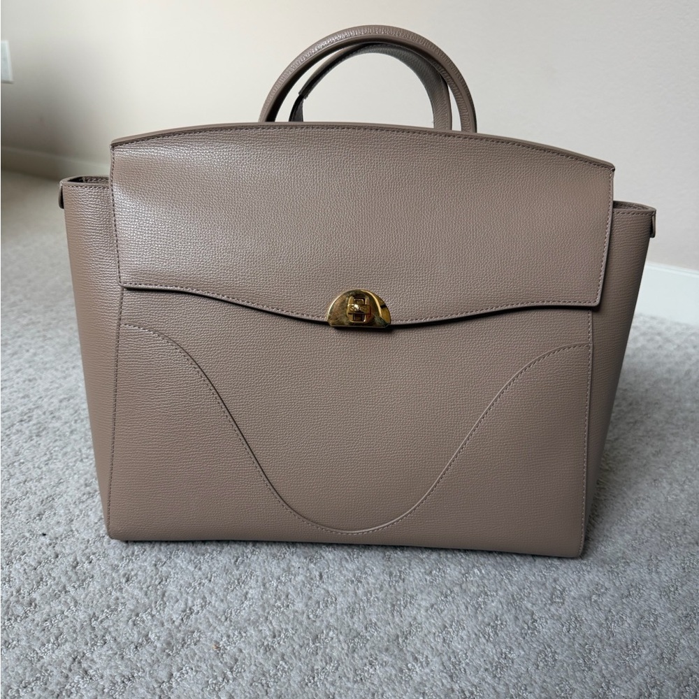 Nearly-New Leather Oleada Wavia Bag Plus in Latte